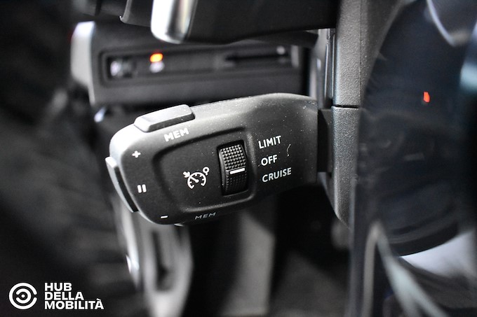 PEUGEOT 3008 BlueHDi 130 S&S EAT8 Active Business